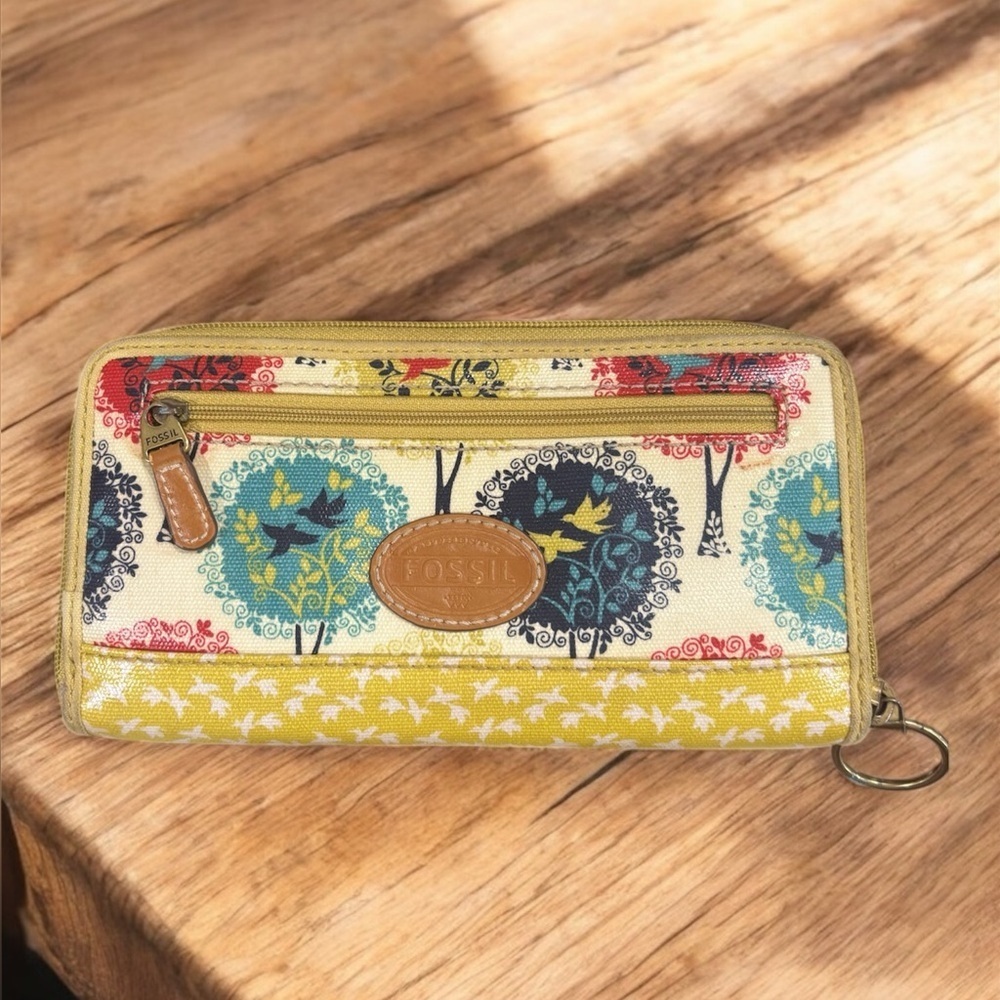 Fossil whimsical bird boho wallet - Picture 9 of 9